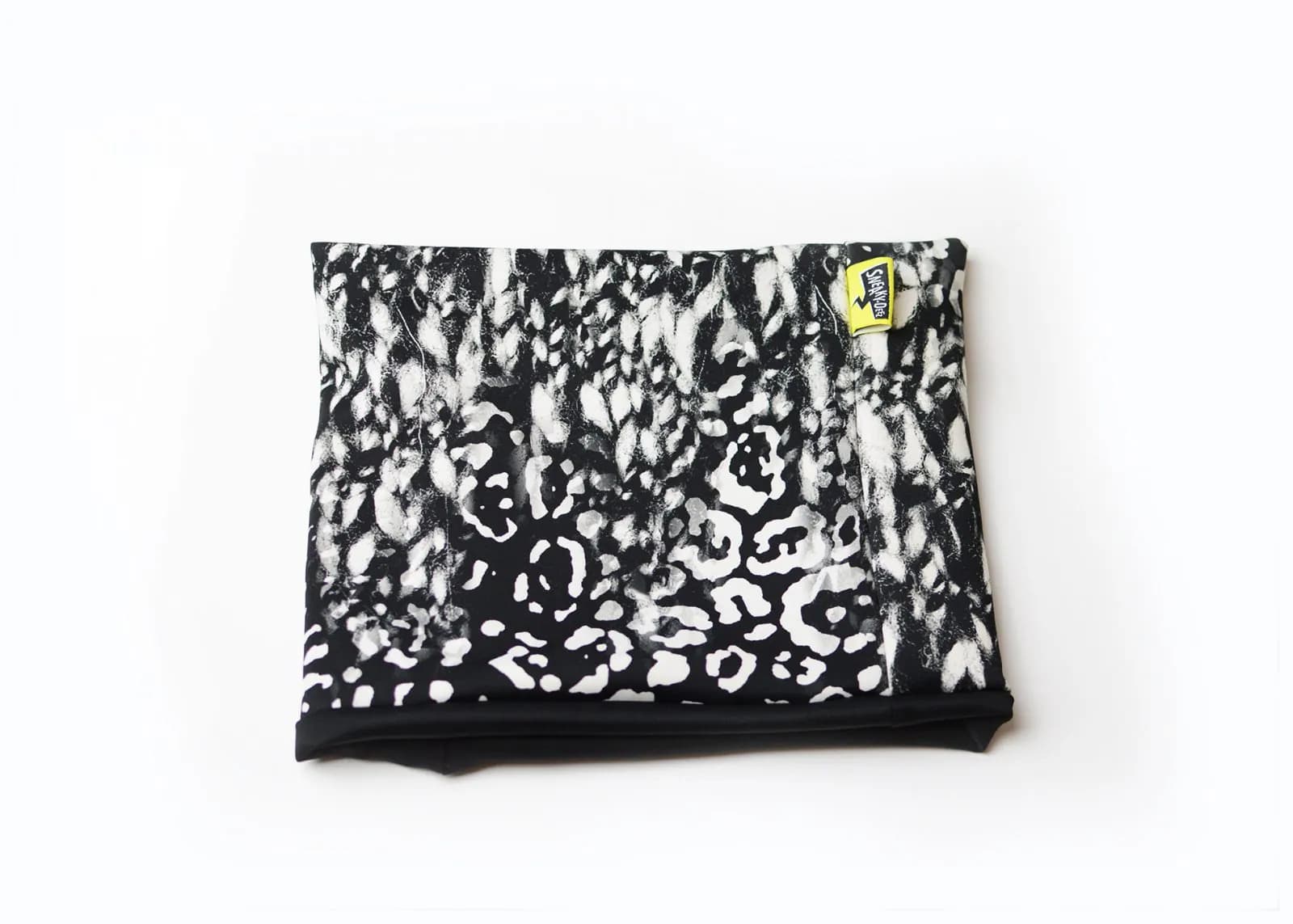 Back Warmers black and white β image 18